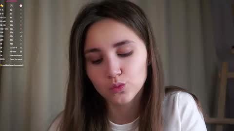 Emilia online show from 11-08-25, 01:17