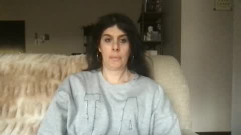 Snapshot of zeldasroom chatting on 12-19-25, 08:49 Zelda online show from 12-19-25, 08:49