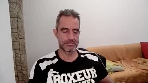 Snapshot of zenikk chatting on 09-26-25, 04:11 zenikk online show from 09-26-25, 04:11