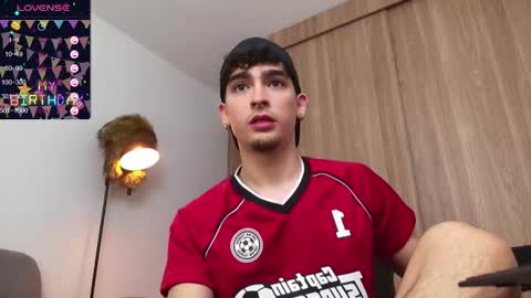 Zenn online show from 01-25-25, 12:37