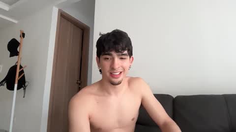 Zenn online show from 10-23-25, 02:49