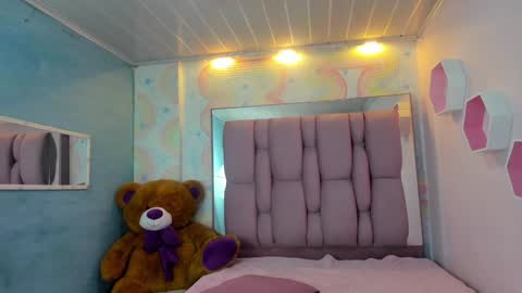 Snapshot of zephyra_angels1 chatting on 12-23-24, 06:16 ZEPHYRA ANGELS online show from 12-23-24, 06:16