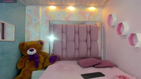 Snapshot of zephyra_angels1 chatting on 12-26-24, 01:32 ZEPHYRA ANGELS online show from 12-26-24, 01:32