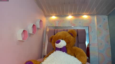 Snapshot of zephyra_angels1 chatting on 01-18-25, 07:28 ZEPHYRA ANGELS online show from 01-18-25, 07:28