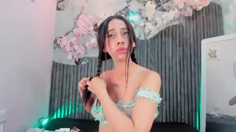 SOFIA online show from 06-17-26, 03:31