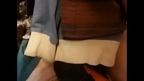 Snapshot of zeroandhero chatting on 12-17-24, 04:21 zero online show from 12-17-24, 04:21