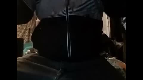 Snapshot of zeroandhero chatting on 01-01-25, 06:05 zero online show from 01-01-25, 06:05