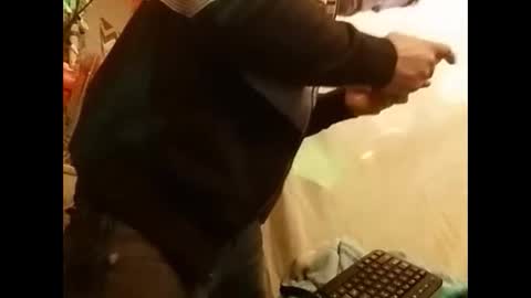 Snapshot of zeroandhero chatting on 01-01-25, 09:07 zero online show from 01-01-25, 09:07