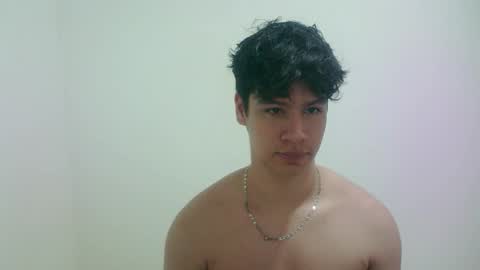 zeus_183 online show from 03-18-26, 05:32