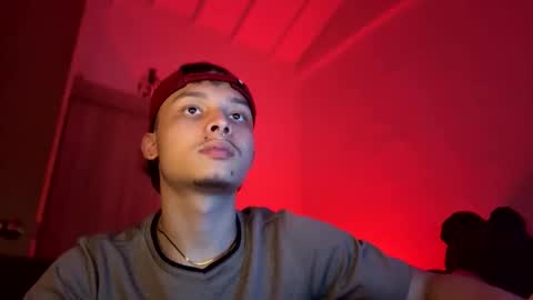Snapshot of zeusjeff chatting on 05-31-26, 10:44 zeus online show from 05-31-26, 10:44