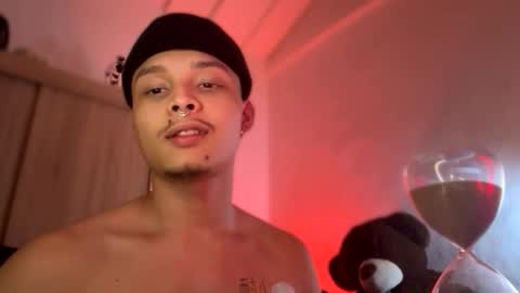Snapshot of zeusjeff chatting on 06-11-26, 12:32 zeus online show from 06-11-26, 12:32