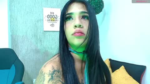 ZHAMIRA  ANDRES online show from 01-12-25, 07:00