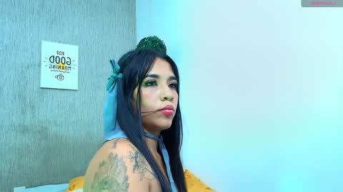 ZHAMIRA  ANDRES online show from 01-12-25, 04:08