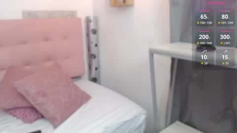 ZHAMIRA  ANDRES online show from 05-31-26, 09:05