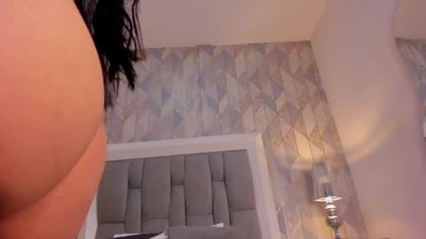 Snapshot of zharia_lux25 chatting on 06-06-26, 11:37 zharia_lux25 online show from 06-06-26, 11:37