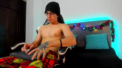 Snapshot of zhingarher chatting on 12-22-25, 01:13 Zhingarher online show from 12-22-25, 01:13