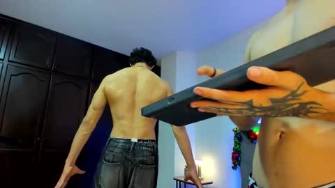 Snapshot of zhingarher chatting on 12-23-25, 01:03 Zhingarher online show from 12-23-25, 01:03