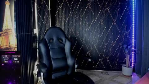 Snapshot of zhoestrong chatting on 01-18-26, 02:26 zhoestrong online show from 01-18-26, 02:26