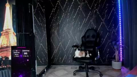 Snapshot of zhoestrong chatting on 01-18-26, 02:32 zhoestrong online show from 01-18-26, 02:32