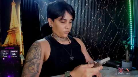 Snapshot of zhoestrong chatting on 01-19-26, 02:37 zhoestrong online show from 01-19-26, 02:37