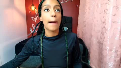 Zia Green online show from 12-13-24, 10:34