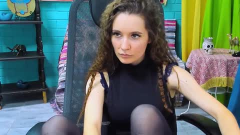 zianichols online show from 02-05-25, 03:31