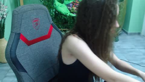 zianichols online show from 02-06-25, 08:02