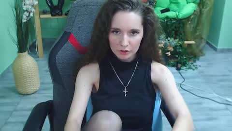 zianichols online show from 02-22-25, 02:06