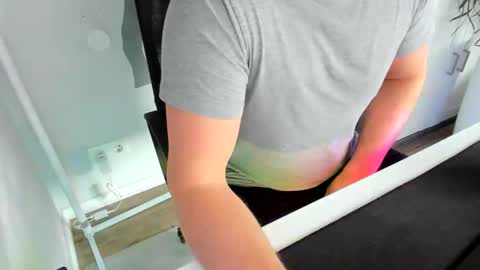 Snapshot of ziemlichflutschig chatting on 02-24-26, 07:28 ziemlichflutschig online show from 02-24-26, 07:28