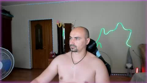 Snapshot of ziesh chatting on 06-13-26, 09:18 Ziesh online show from 06-13-26, 09:18