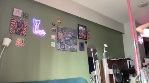 Snapshot of ziggy_rouge chatting on 07-10-26, 12:59 Ziggy ziggy- online show from 07-10-26, 12:59