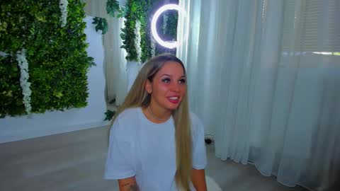 Snapshot of zinasquirts chatting on 09-13-25, 03:01 Galli online show from 09-13-25, 03:01