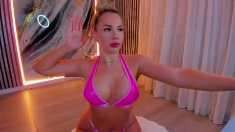 Snapshot of zinasquirts chatting on 04-27-26, 01:03 Galli online show from 04-27-26, 01:03