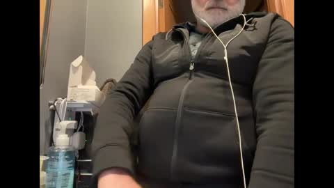 Snapshot of zinger283069 chatting on 10-30-25, 08:09 zinger283069 online show from 10-30-25, 08:09