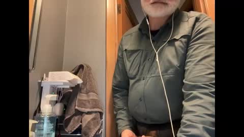 Snapshot of zinger283069 chatting on 11-05-25, 12:21 zinger283069 online show from 11-05-25, 12:21