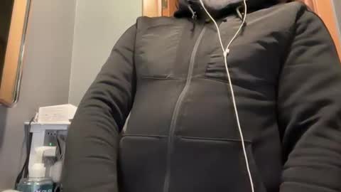 Snapshot of zinger283069 chatting on 11-07-25, 07:14 zinger283069 online show from 11-07-25, 07:14