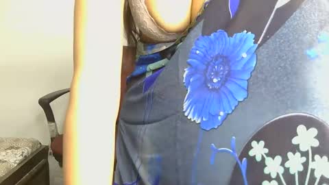 Snapshot of ziyaa_1 chatting on 10-11-25, 04:12 Ziyaa online show from 10-11-25, 04:12