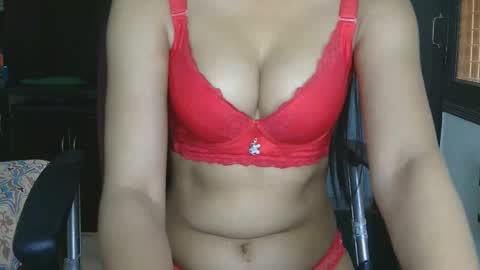 Snapshot of ziyaa_1 chatting on 11-23-25, 04:56 Ziyaa online show from 11-23-25, 04:56