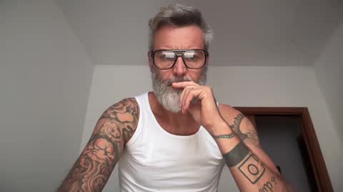 Snapshot of zkopa69 chatting on 10-20-25, 06:47 zkopa69 online show from 10-20-25, 06:47