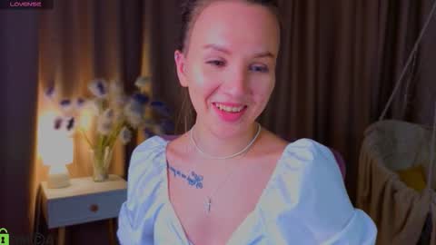 Snapshot of zlata__fox chatting on 09-20-25, 03:46 Zlata Mon Tue Thu Fri Sun Sa GMT 3 0000pm - 0600pm online show from 09-20-25, 03:46