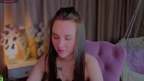 Snapshot of zlata__fox chatting on 11-06-25, 04:19 Zlata Mon Tue Thu Fri Sun Sa GMT 3 0000pm - 0600pm online show from 11-06-25, 04:19