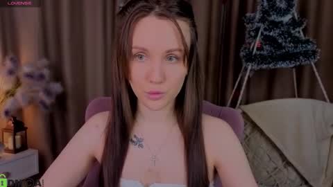 Zlata  Mon Tue Thu Fri Sun Sa GMT 3 0000pm - 0600pm  online show from 01-12-26, 09:14