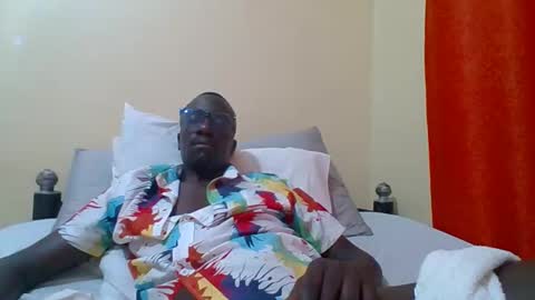 Zlatann2012 online show from 09-23-25, 12:35