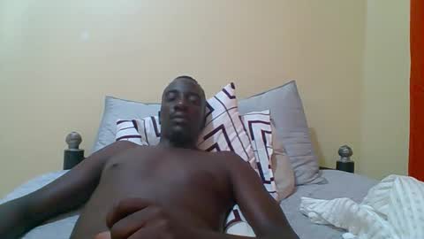 Zlatann2012 online show from 12-15-25, 05:17