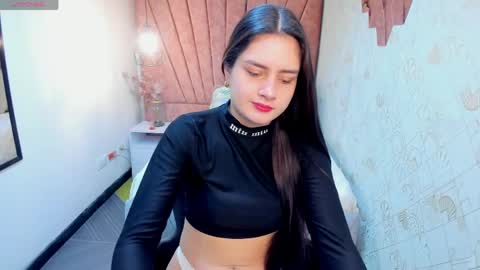 ZOE TAYLOR online show from 04-17-26, 11:57