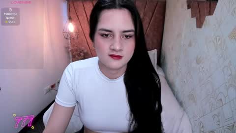 ZOE TAYLOR online show from 05-20-26, 11:27