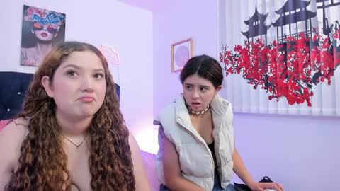 Snapshot of zoe_and_valeria chatting on 04-09-26, 05:07 Zoe And Valeria online show from 04-09-26, 05:07