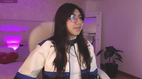 zoe  online show from 09-24-25, 04:16