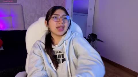 zoe  online show from 10-07-25, 05:37