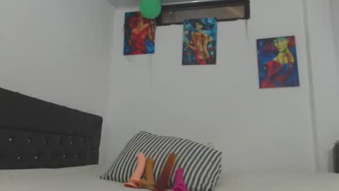 Zoe online show from 11-01-25, 07:05